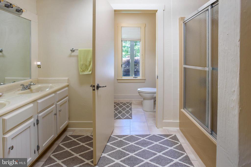 8573 MARENGO FARM ROAD