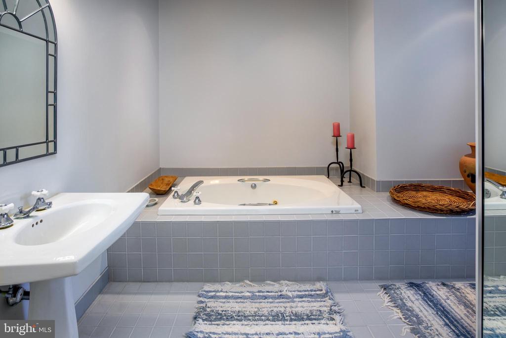 8573 MARENGO FARM ROAD
