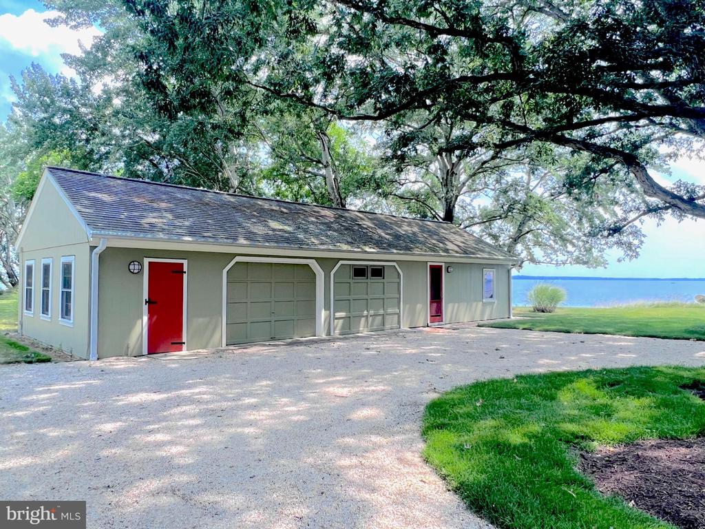 27295 SOUTHSIDE ISLAND CREEK ROAD