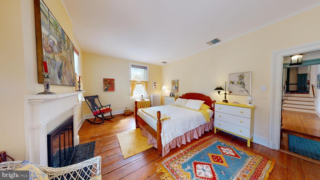 27295 SOUTHSIDE ISLAND CREEK ROAD
