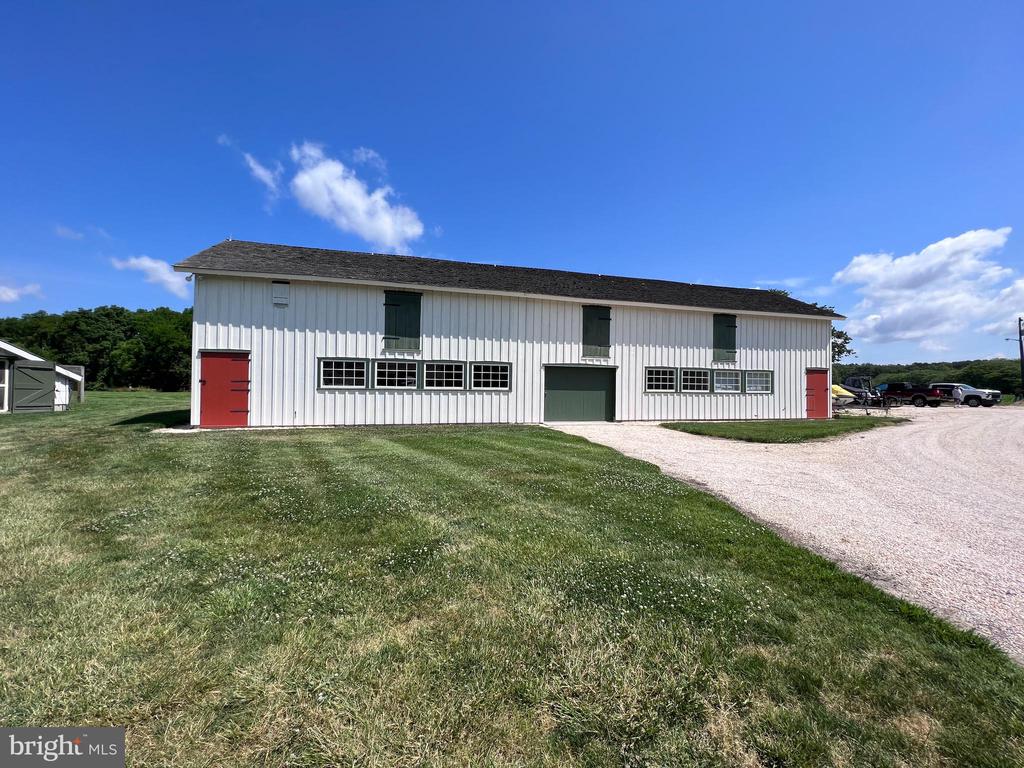 27295 SOUTHSIDE ISLAND CREEK ROAD