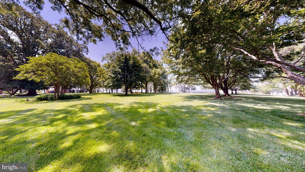 27295 SOUTHSIDE ISLAND CREEK ROAD