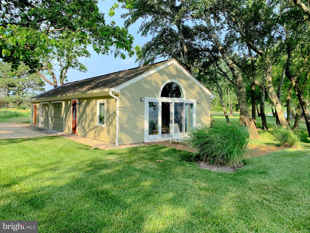 27295 SOUTHSIDE ISLAND CREEK ROAD
