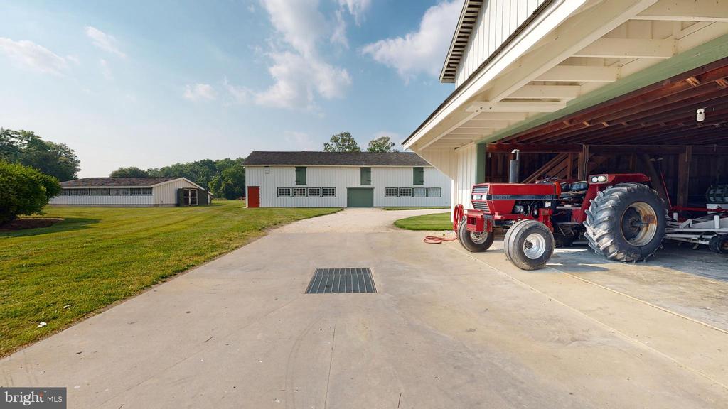 27295 SOUTHSIDE ISLAND CREEK ROAD