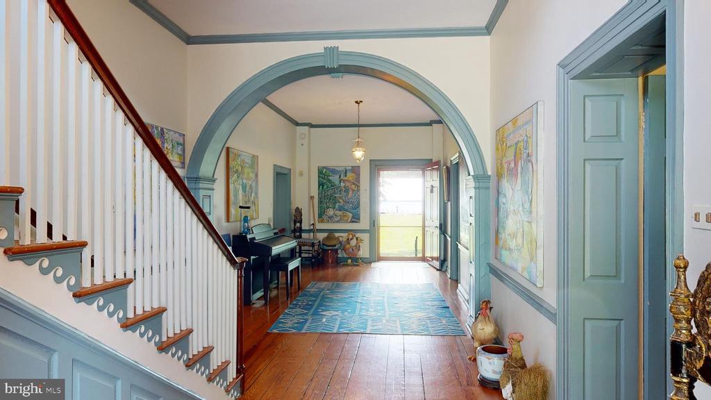 27295 SOUTHSIDE ISLAND CREEK ROAD