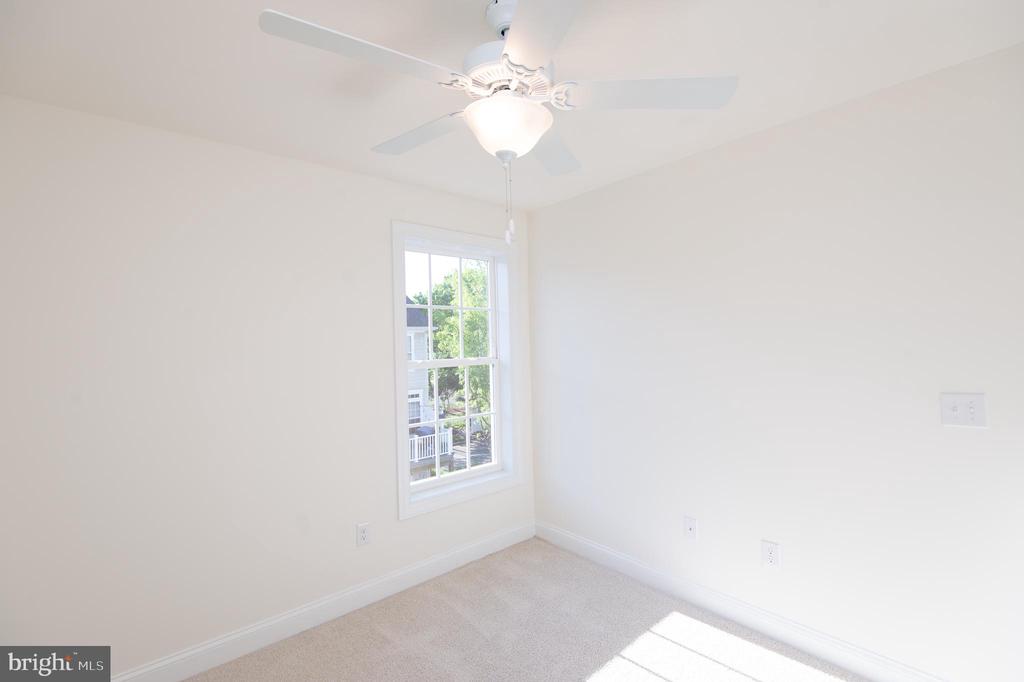 300 DIXON STREET Unit: 202