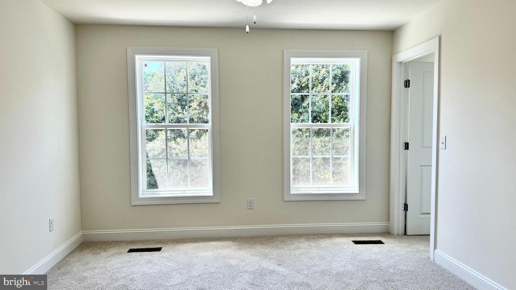 300 DIXON STREET Unit: 208