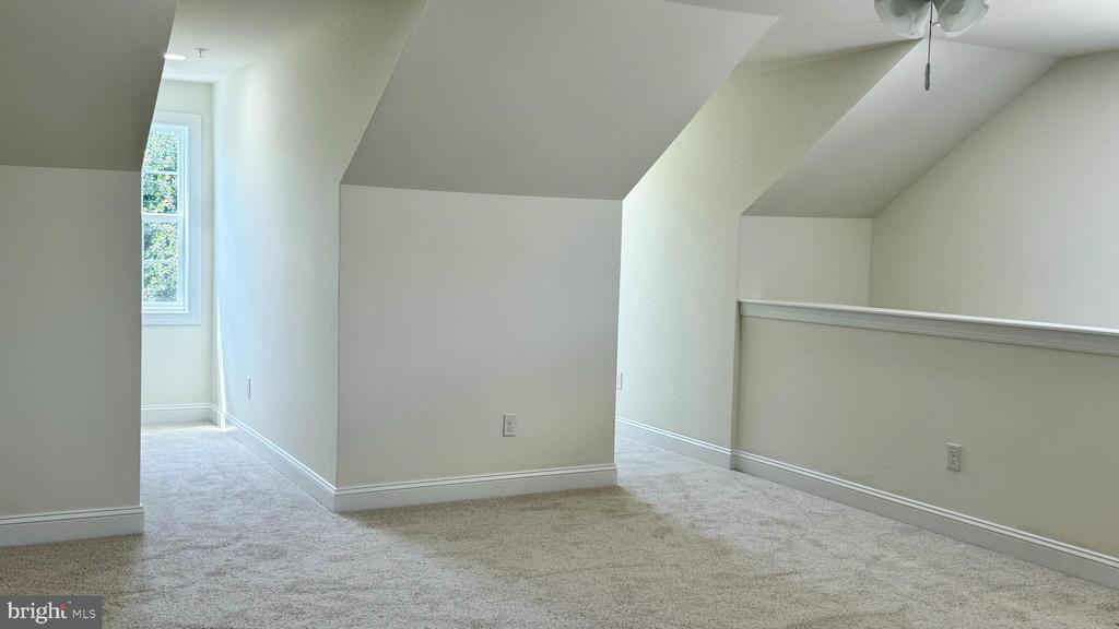 300 DIXON STREET Unit: 208