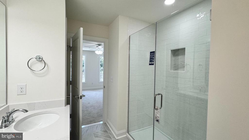 300 DIXON STREET Unit: 208