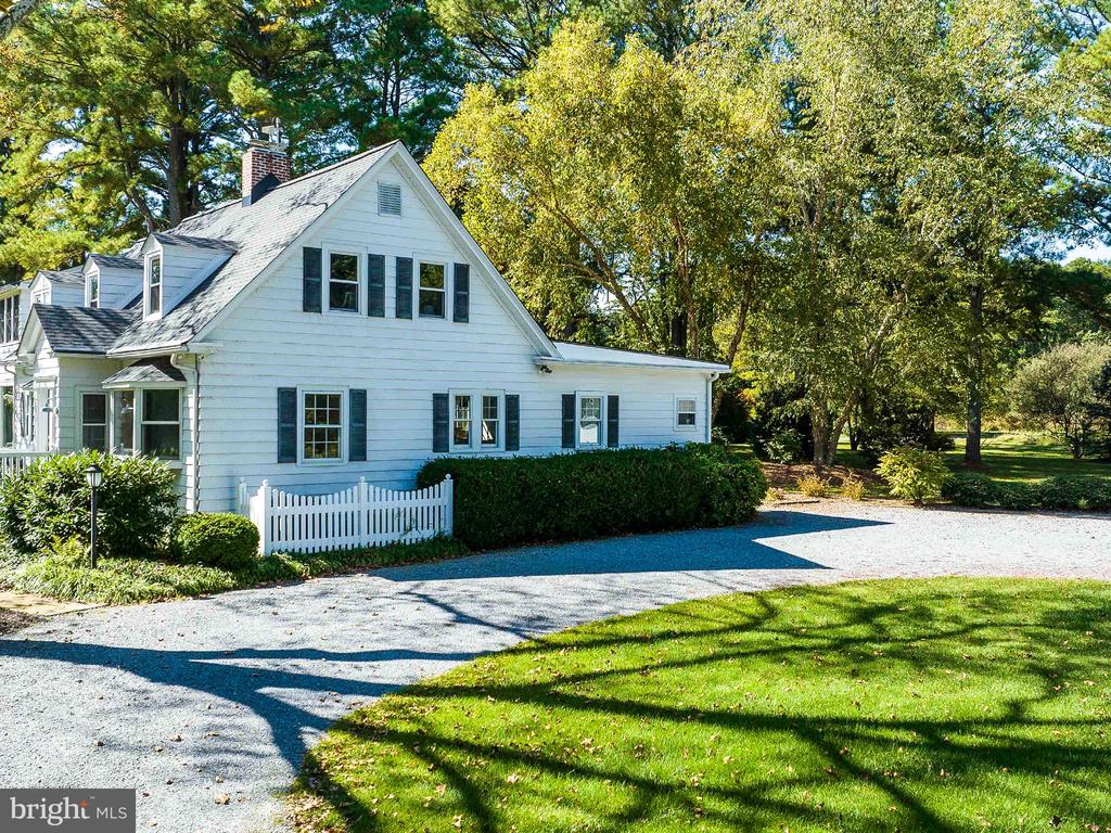 27303 BAILEYS NECK ROAD