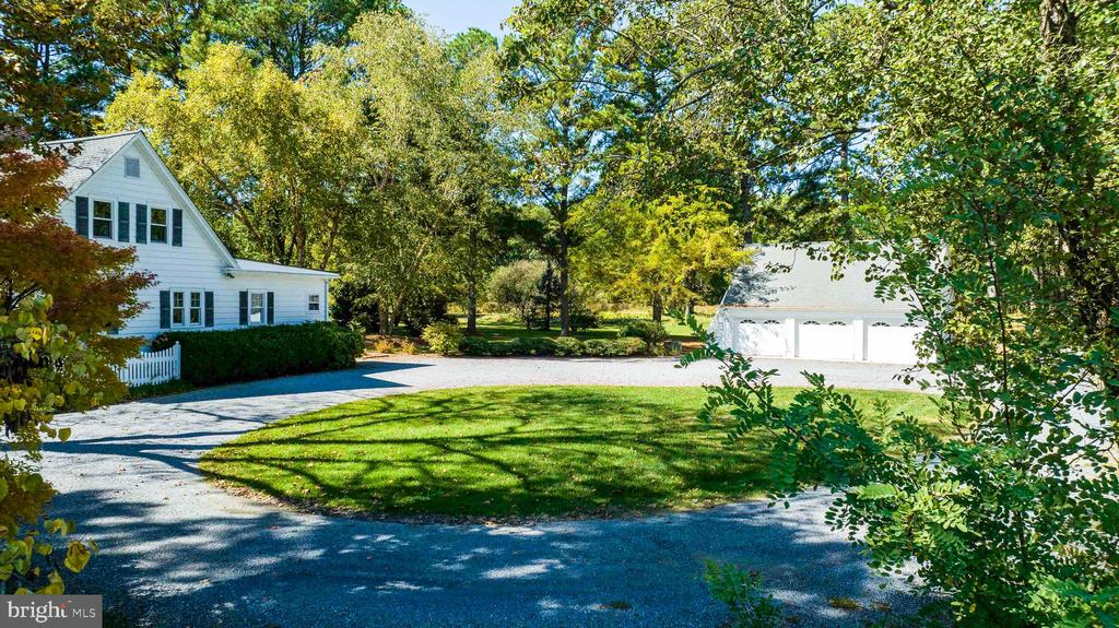 27303 BAILEYS NECK ROAD