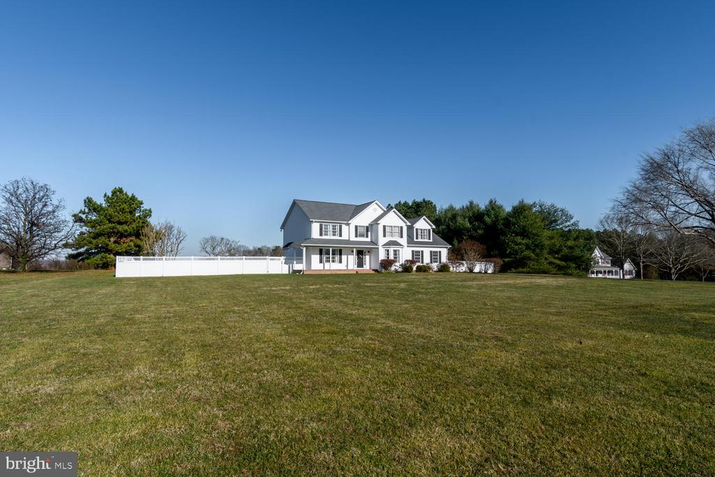 5479 WELLINGTON DRIVE