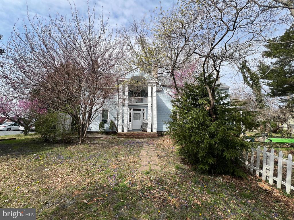 317 N WASHINGTON STREET