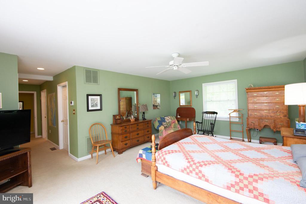 6456 FAIRWAY LANE