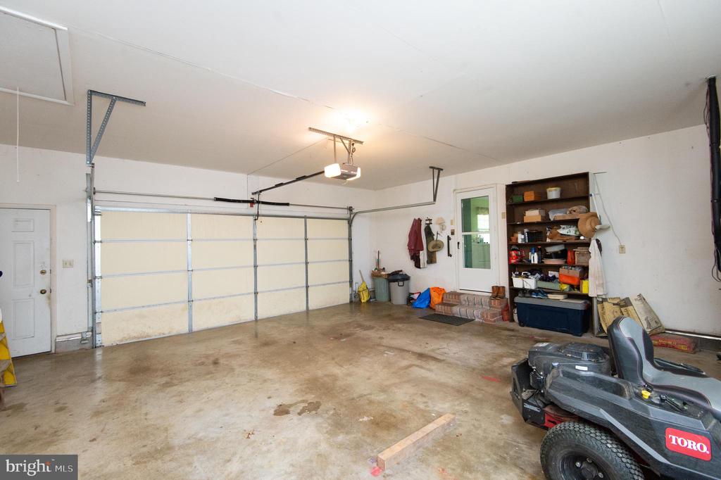6456 FAIRWAY LANE