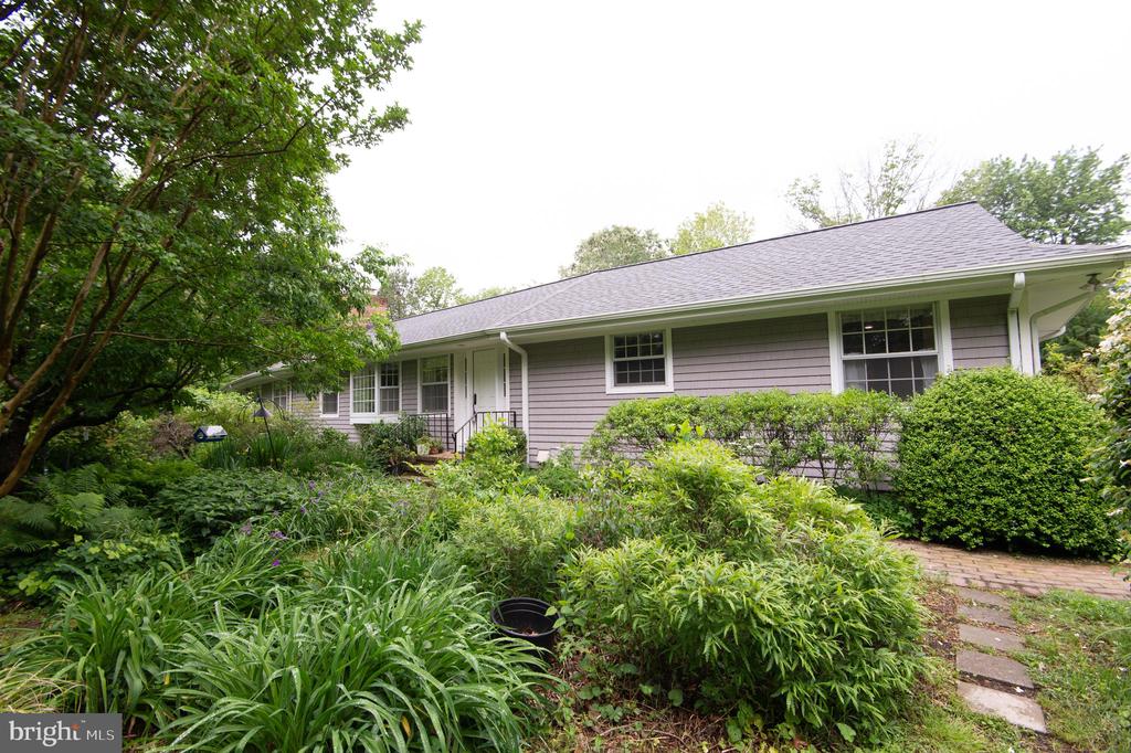 6456 FAIRWAY LANE