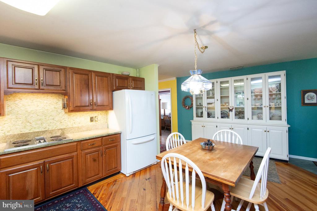 6456 FAIRWAY LANE