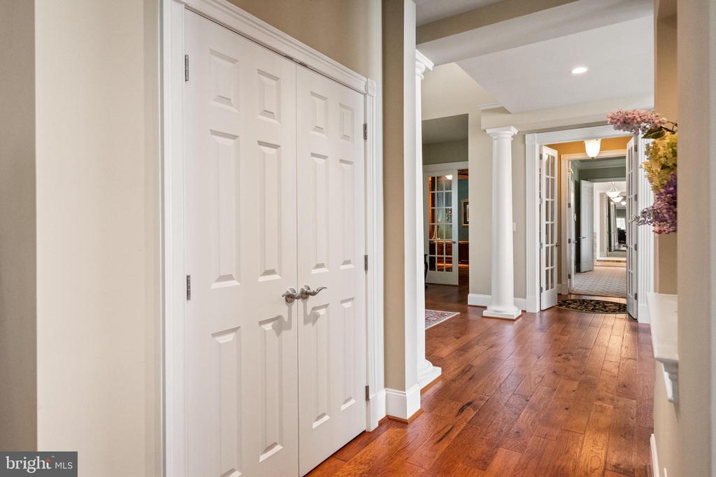 24390 DEEP NECK FARM LANE