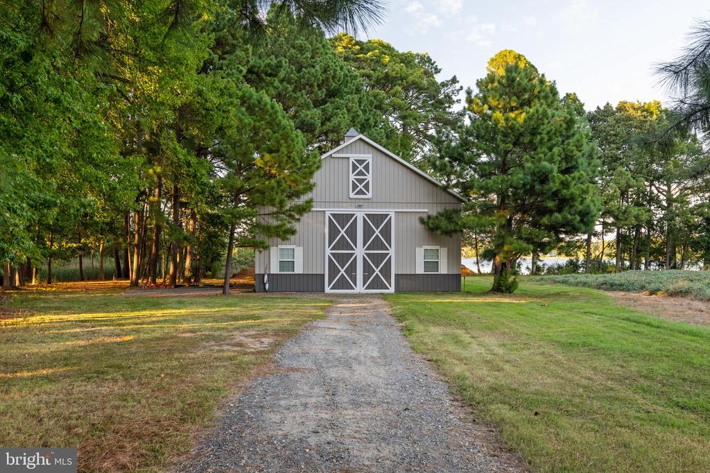 24390 DEEP NECK FARM LANE