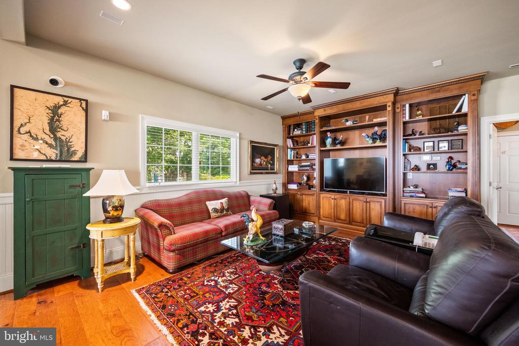 24390 DEEP NECK FARM LANE