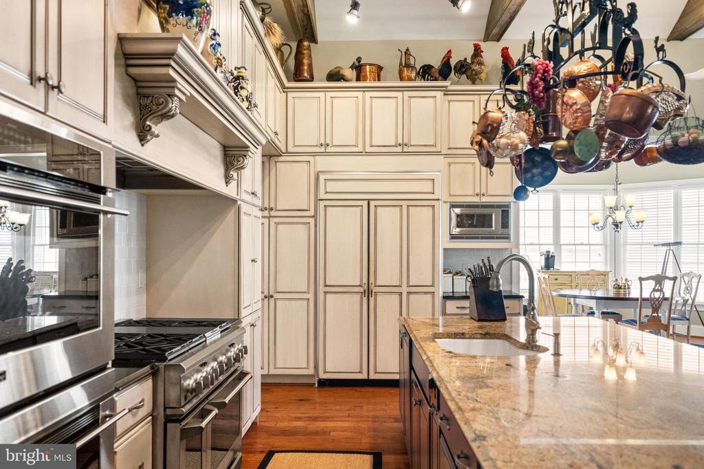24390 DEEP NECK FARM LANE