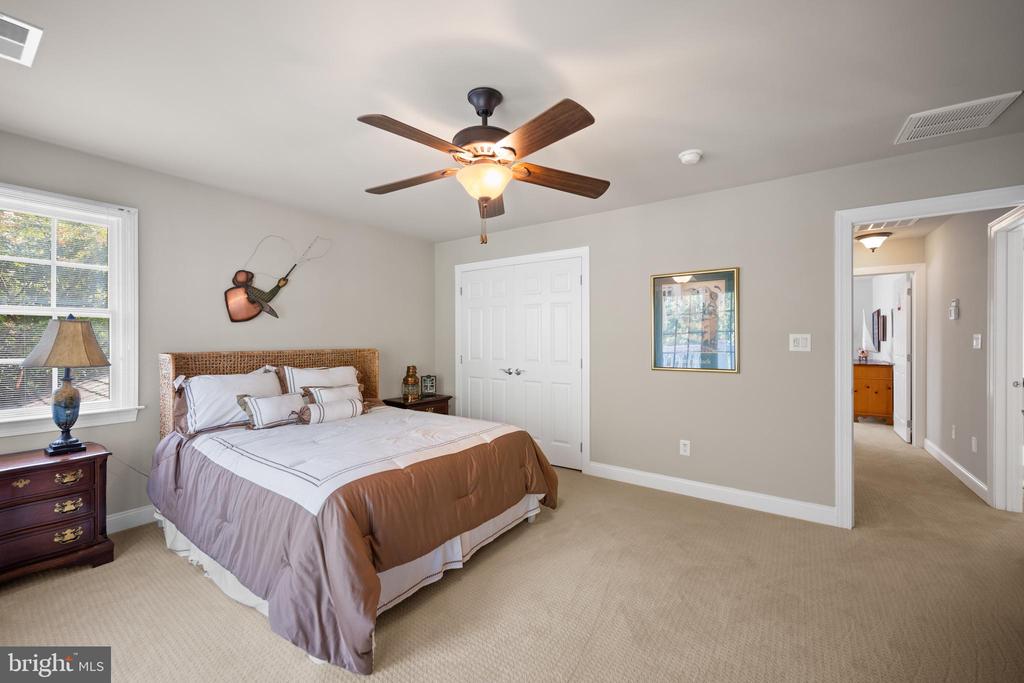 24390 DEEP NECK FARM LANE