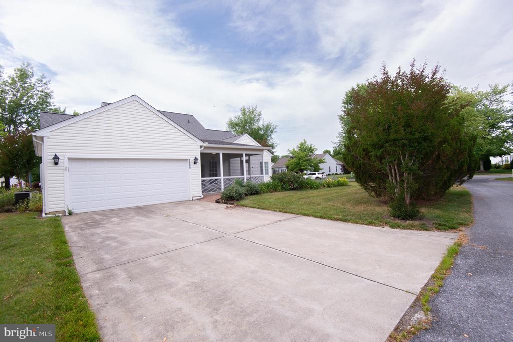 7449 KEVIN AVENUE