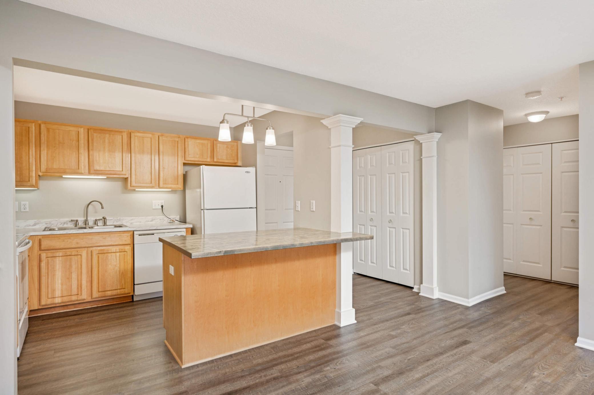 1350 Douglas Drive N Unit: 213