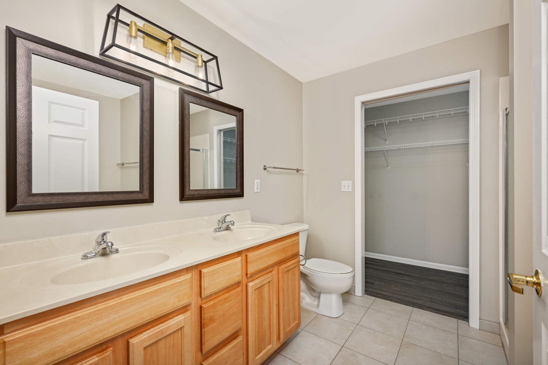 1350 Douglas Drive N Unit: 213