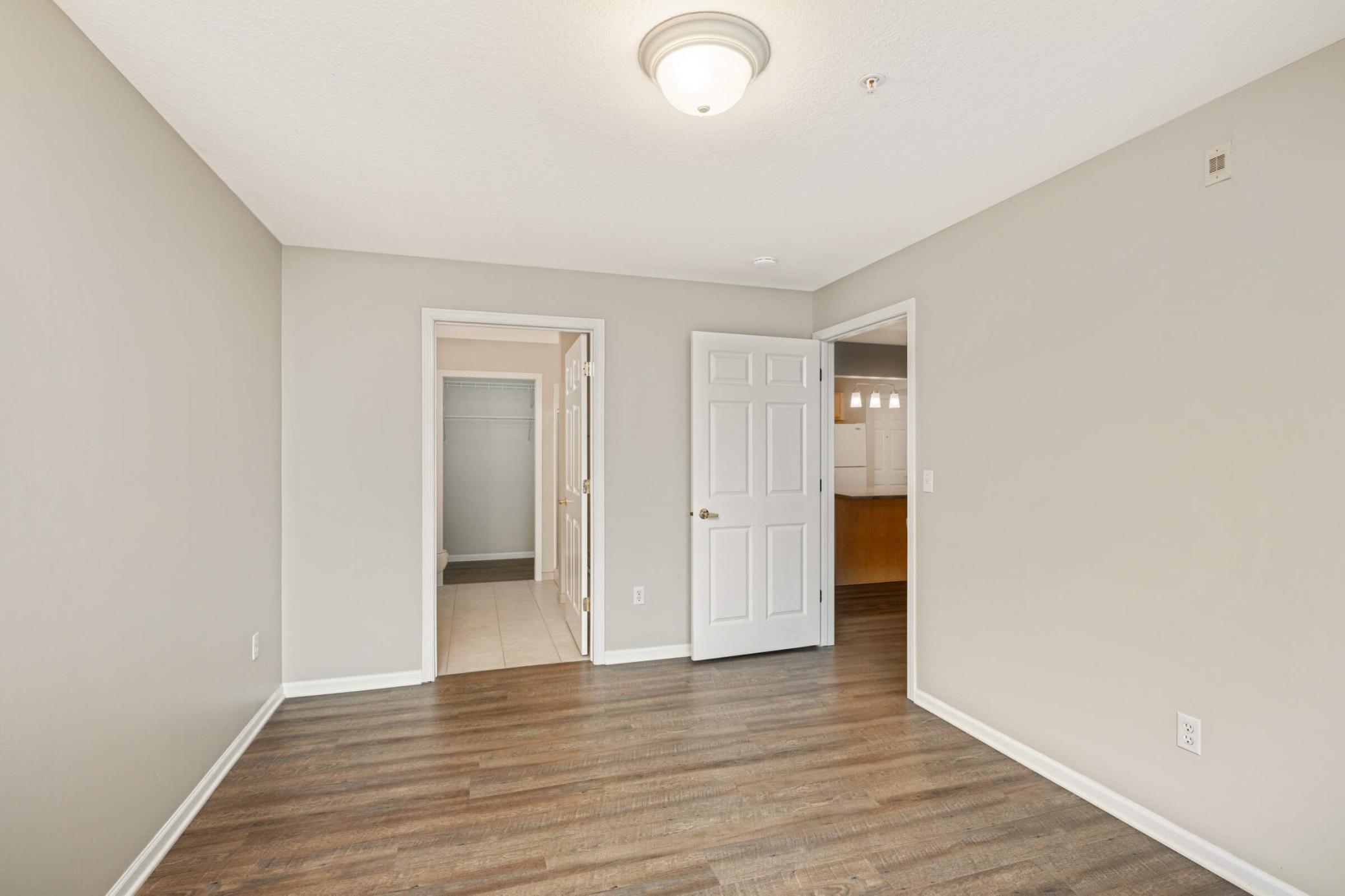 1350 Douglas Drive N Unit: 213