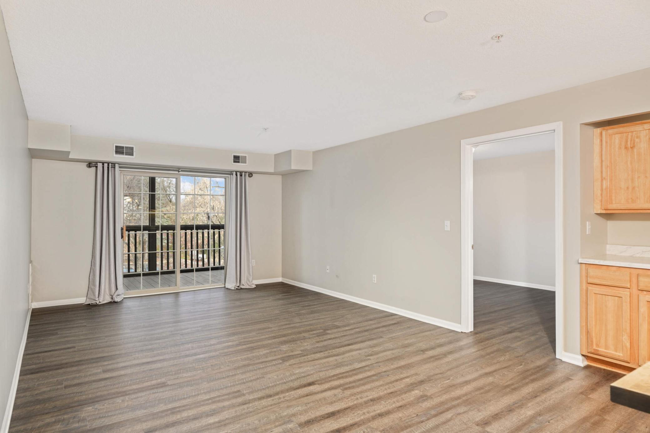 1350 Douglas Drive N Unit: 213