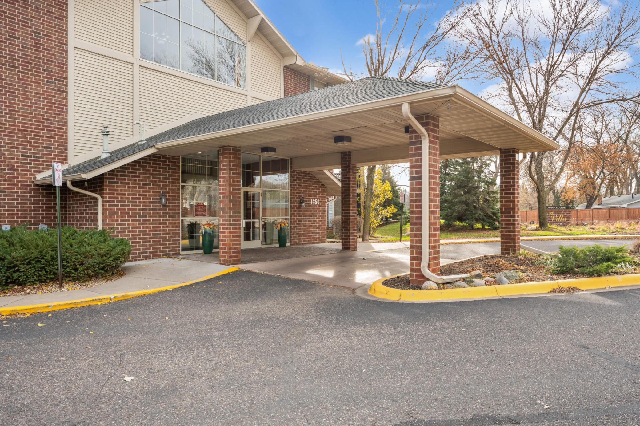 1350 Douglas Drive N Unit: 213