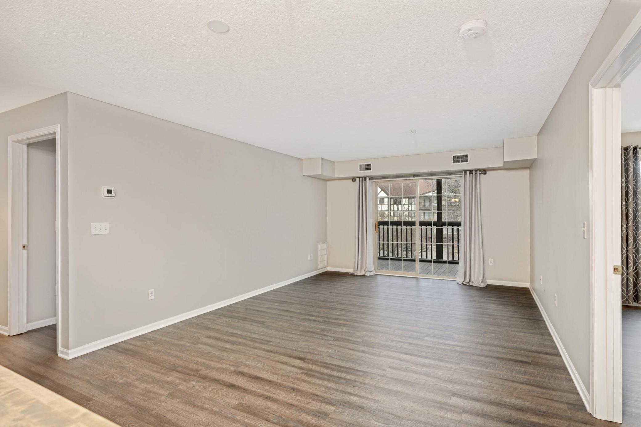 1350 Douglas Drive N Unit: 213