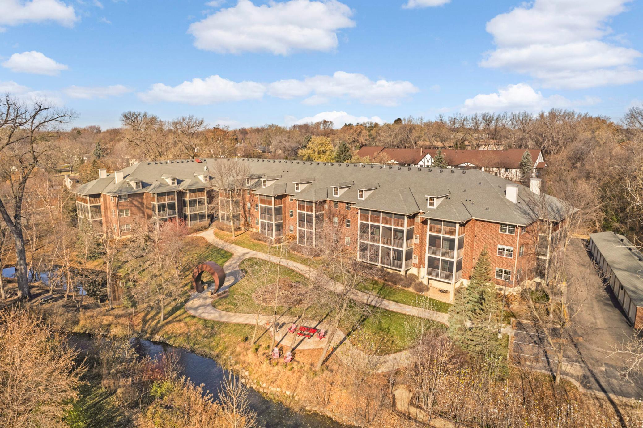 1350 Douglas Drive N Unit: 213