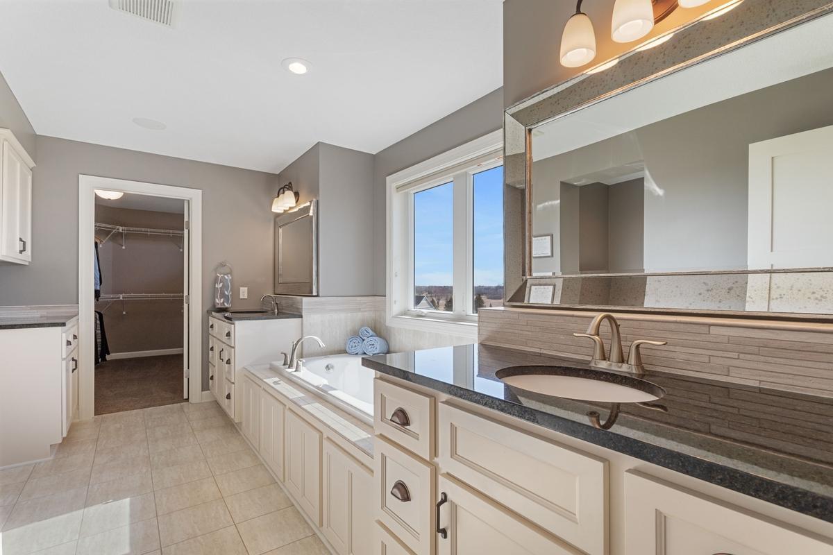 4472 Bluebell Trail S