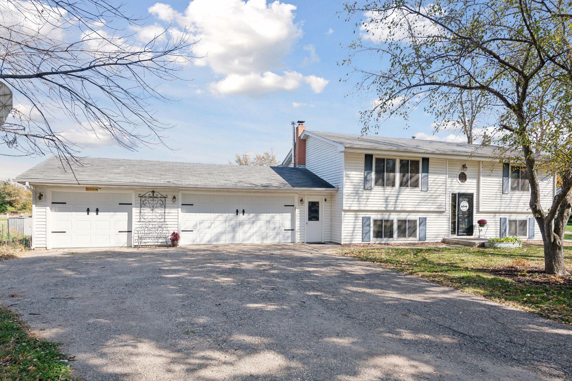 9536 Fox Valley Drive