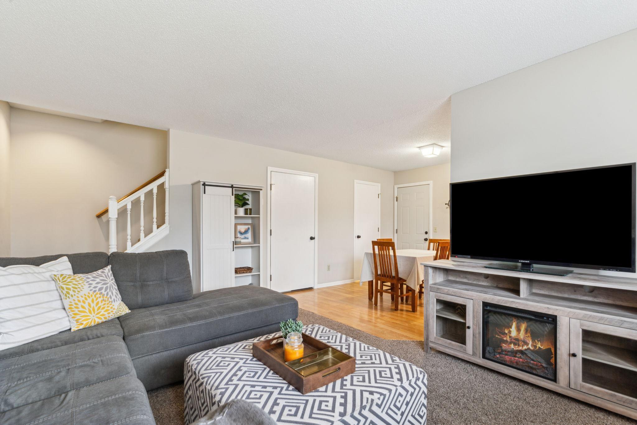 8436 S Pond Trail