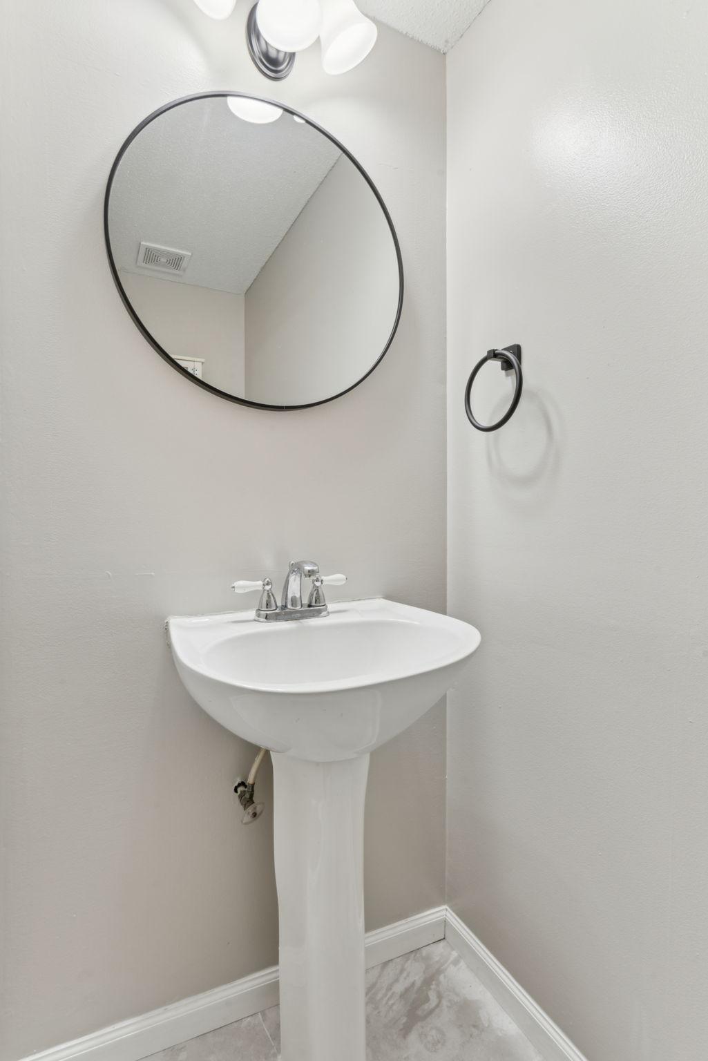 8436 S Pond Trail