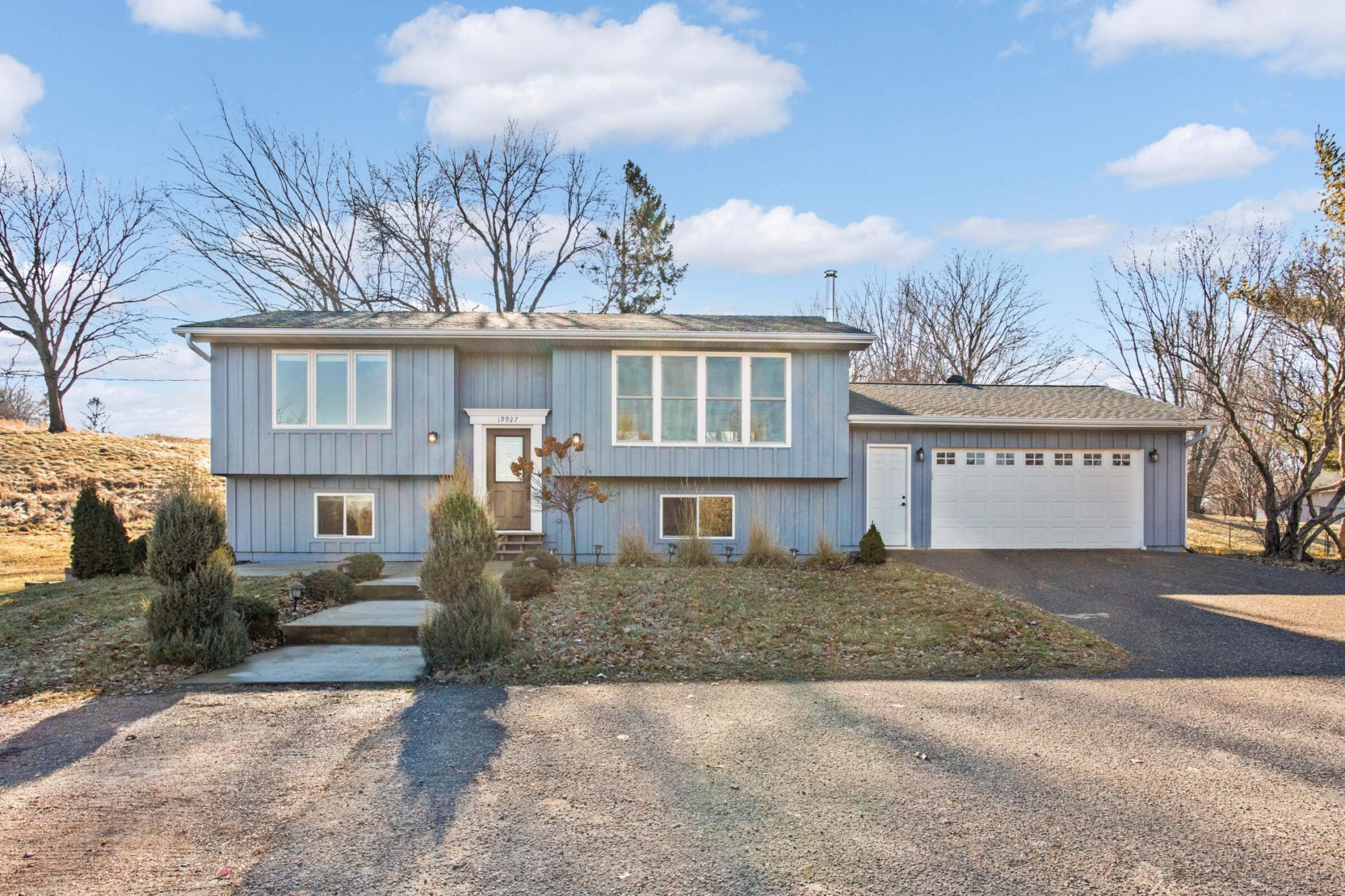 19927 Larkin Road