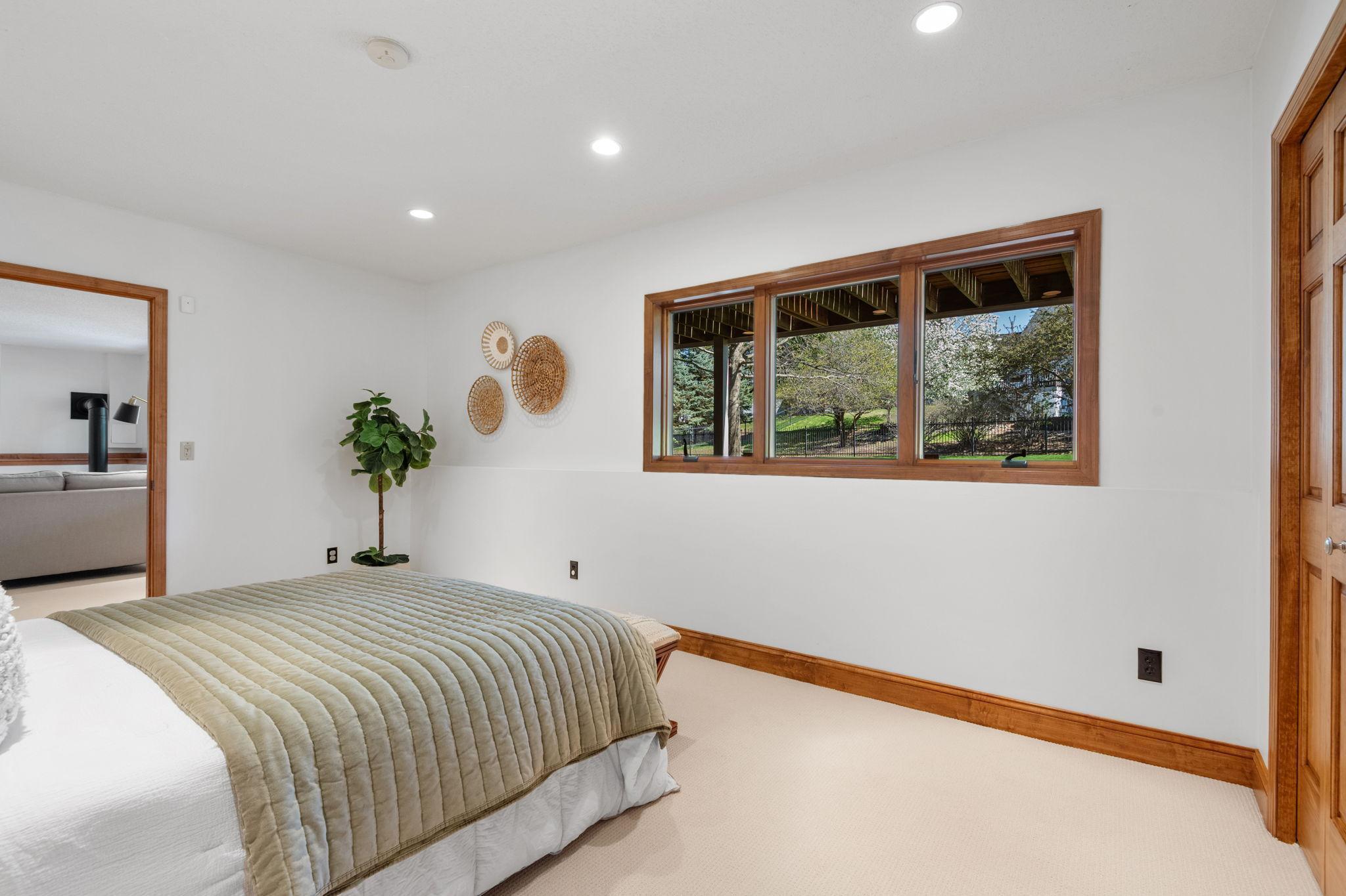 9137 Edinburgh Lane