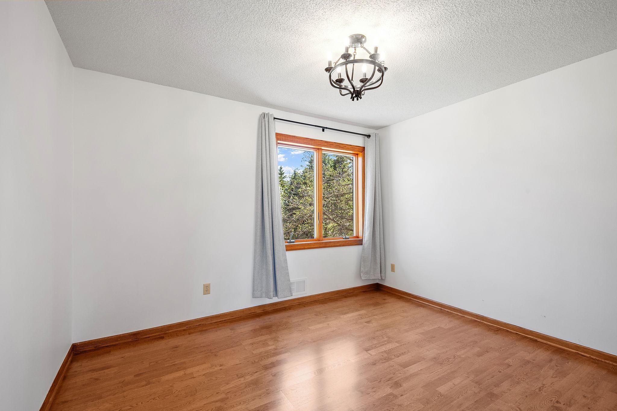 9137 Edinburgh Lane