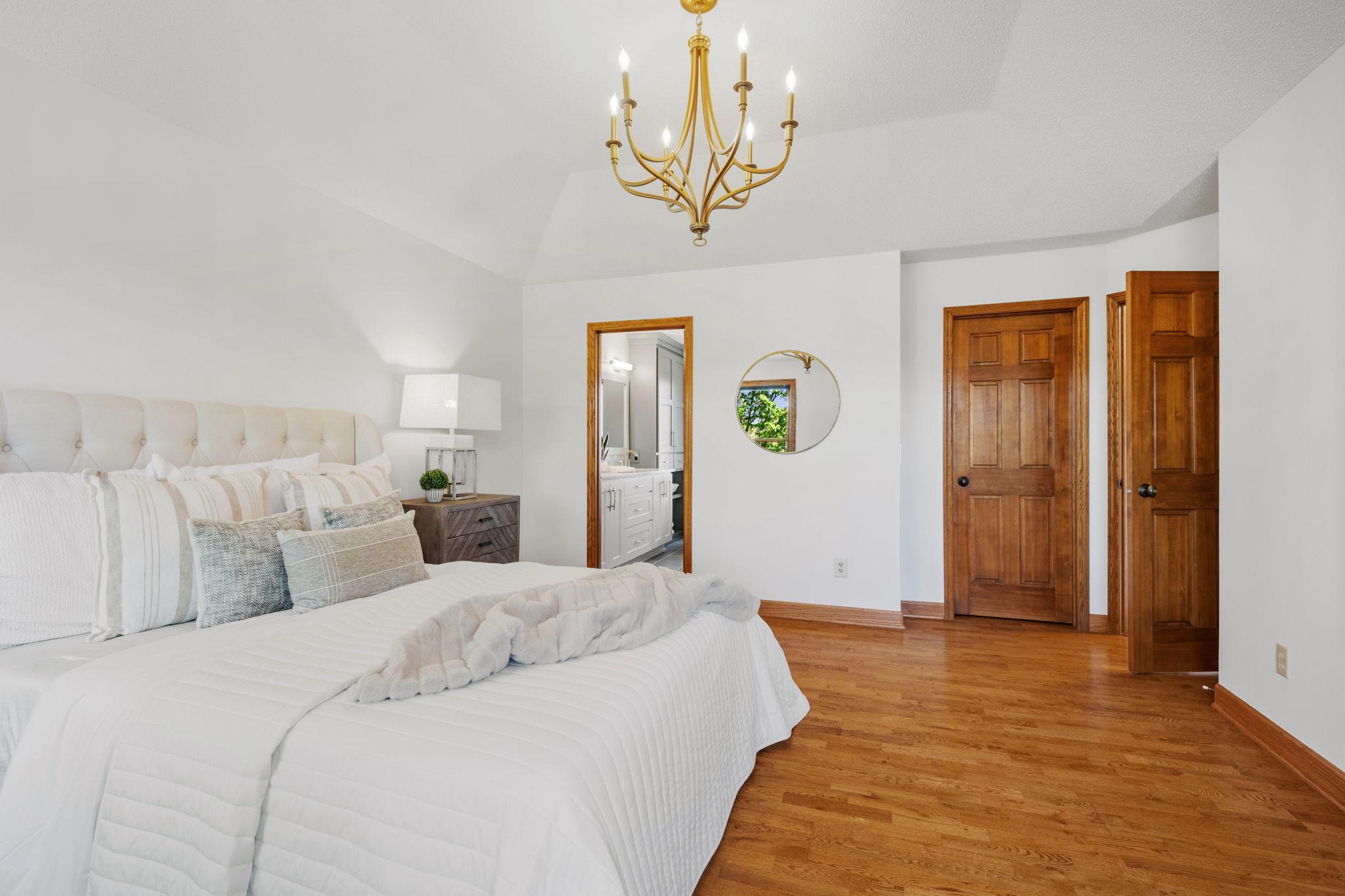 9137 Edinburgh Lane
