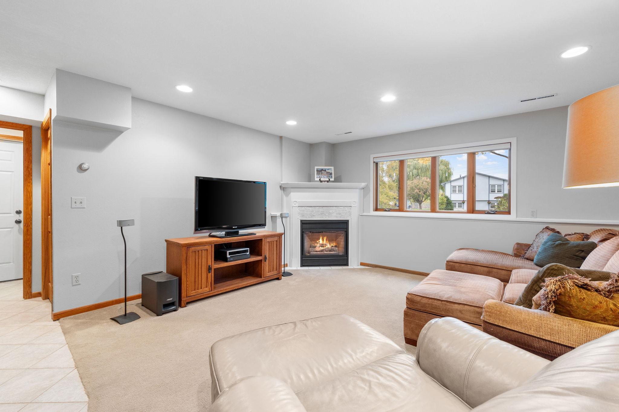 8405 Underwood Lane N