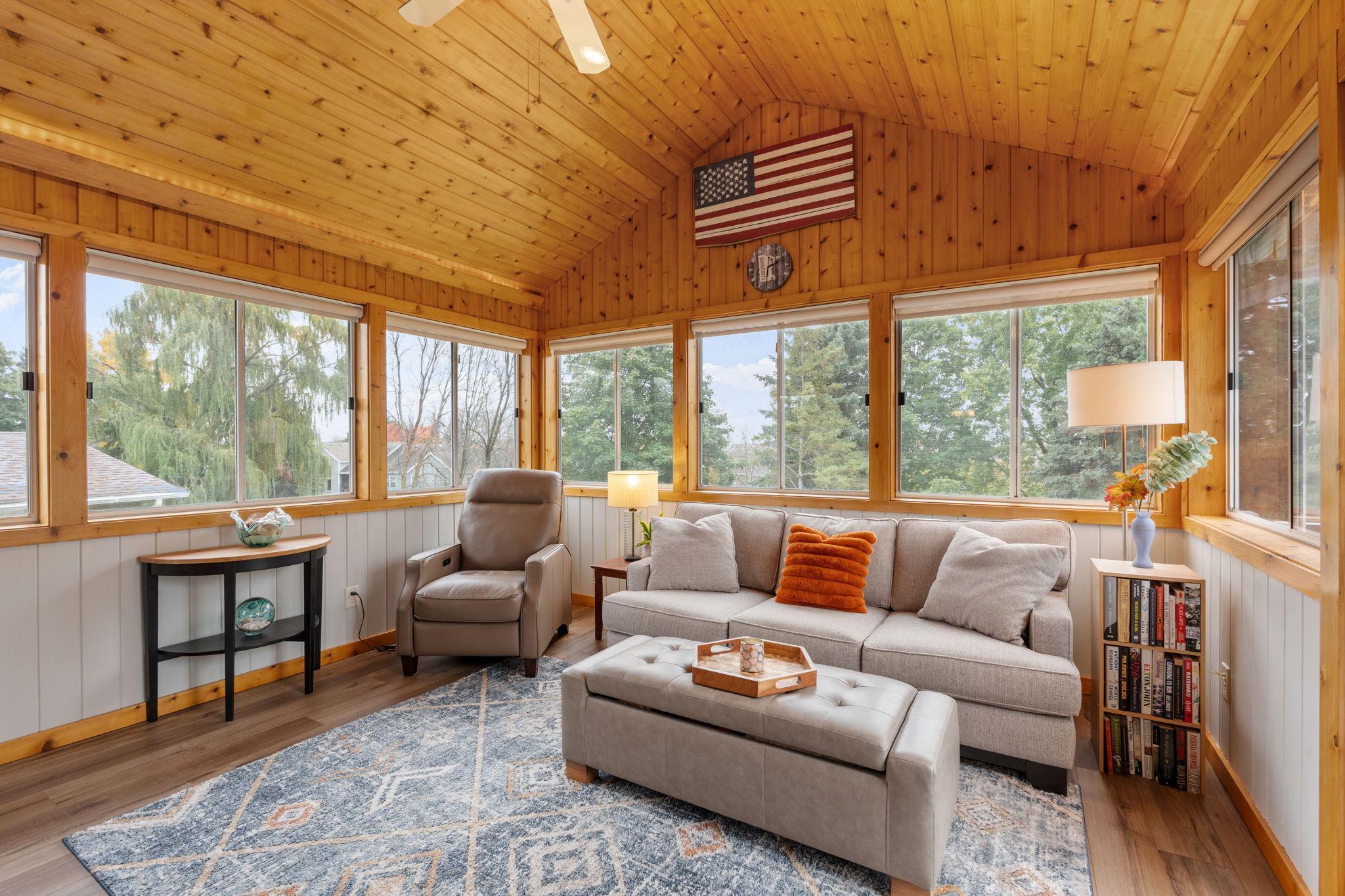 8405 Underwood Lane N