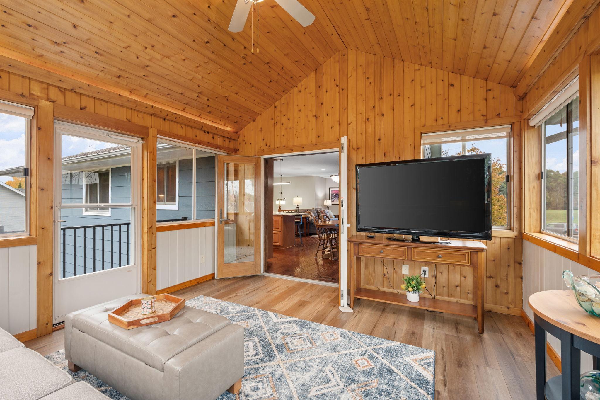 8405 Underwood Lane N