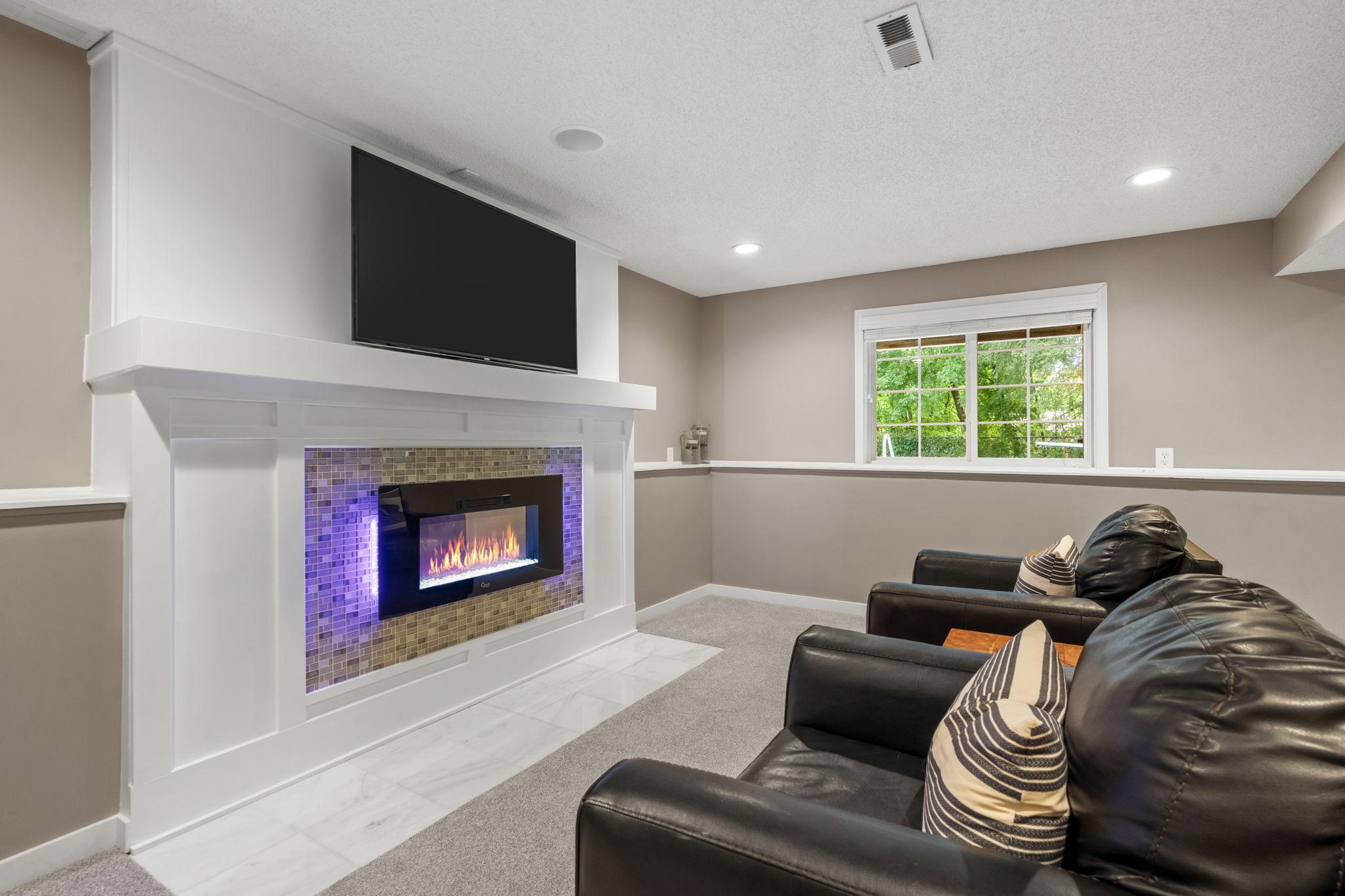9931 Ives Lane N