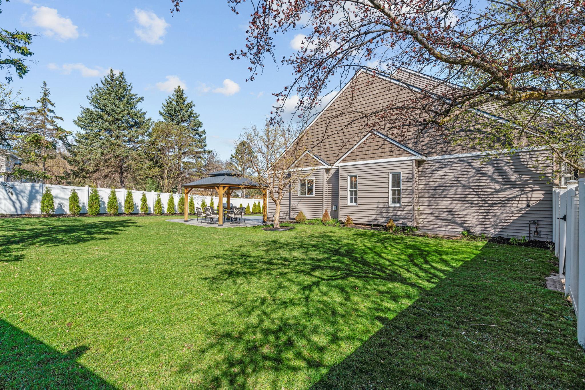 9154 Edinburgh Lane