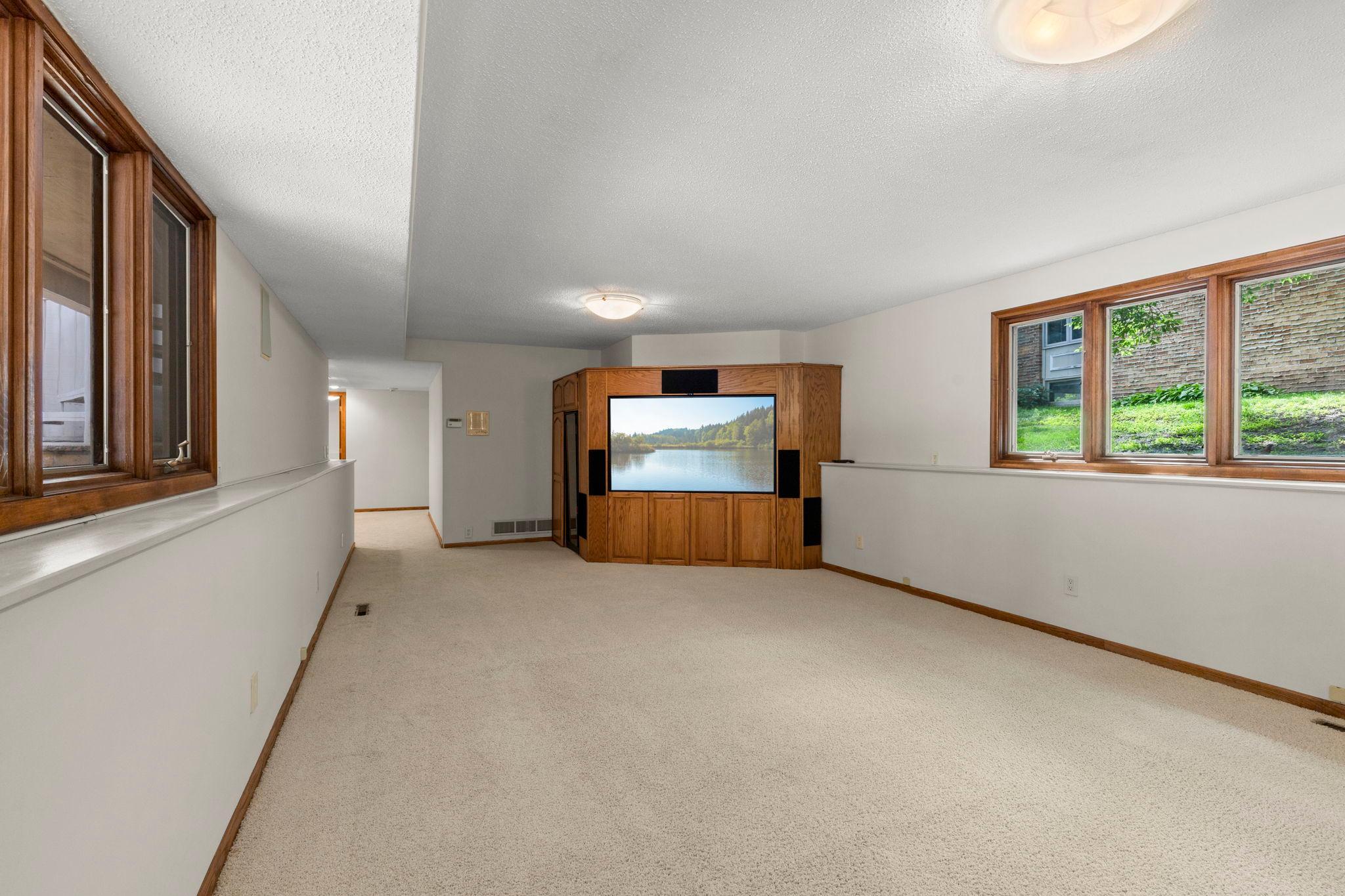 7105 Gleason Road