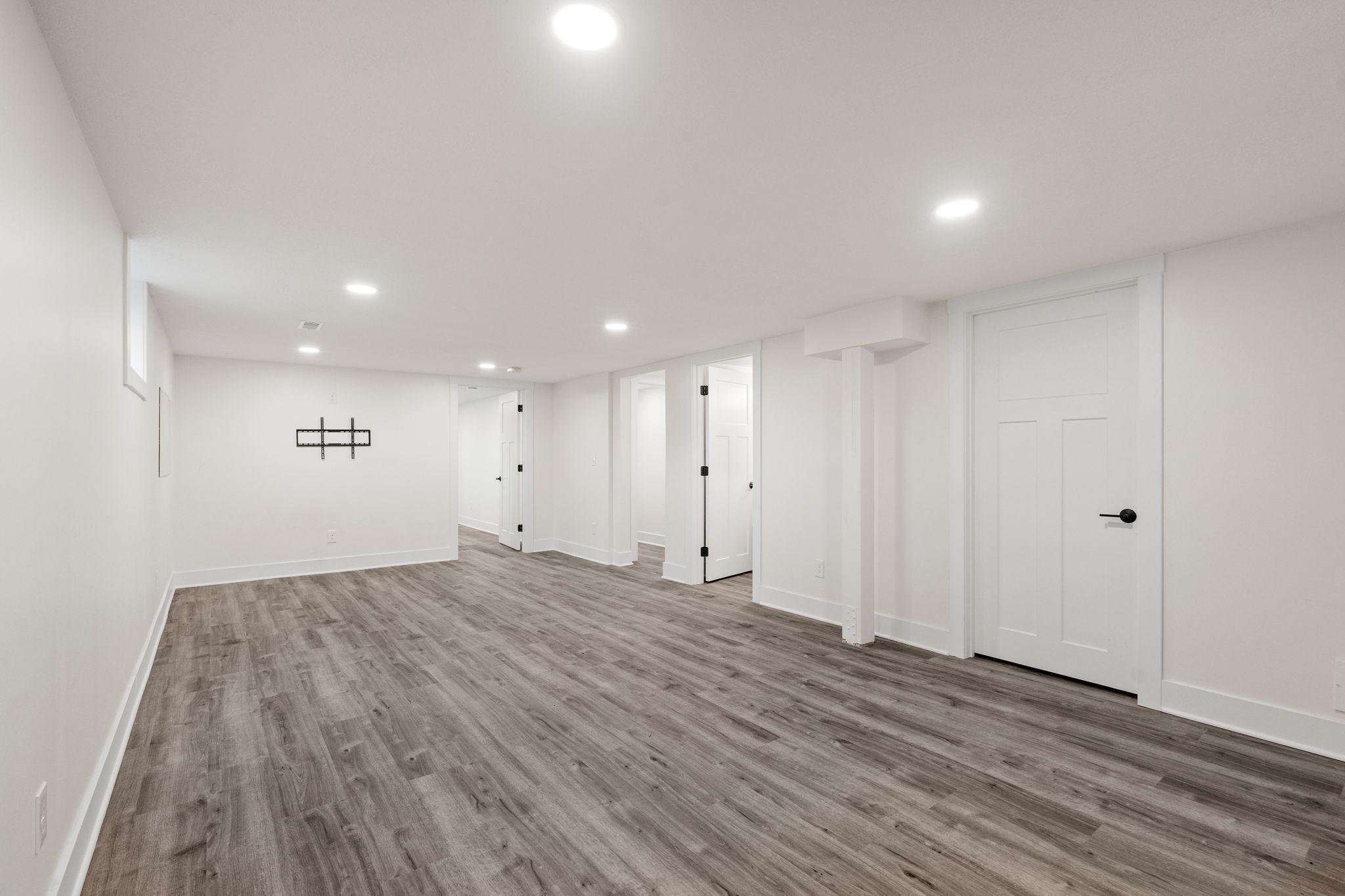 22901 Oakdale Drive