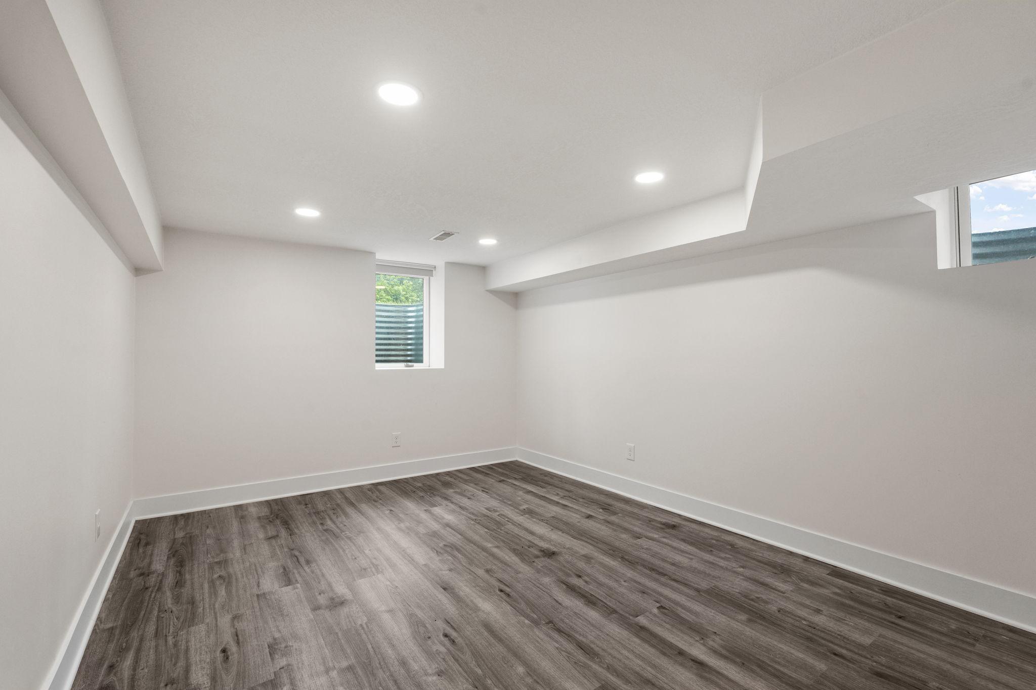 22901 Oakdale Drive